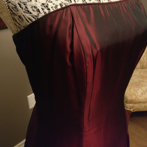 Burgundy Tiered Gown - Picture 2 of 7